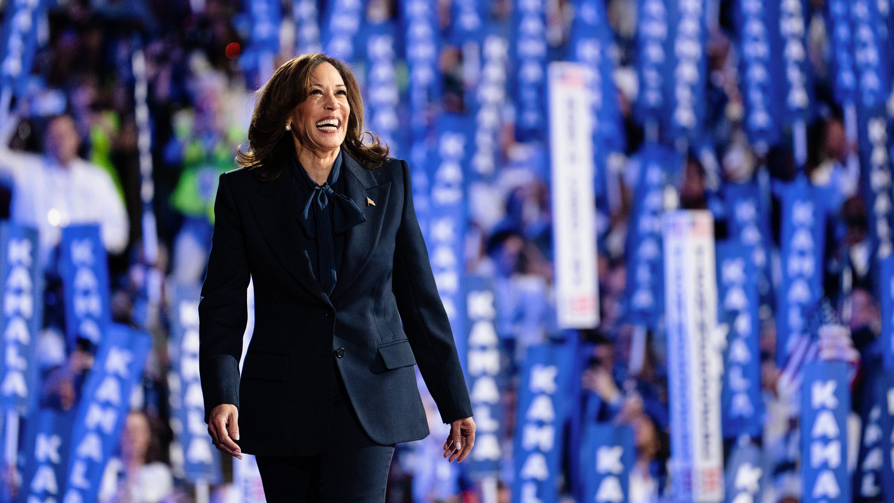 kamala in a dress, easy ways to find the perfect dress for you
