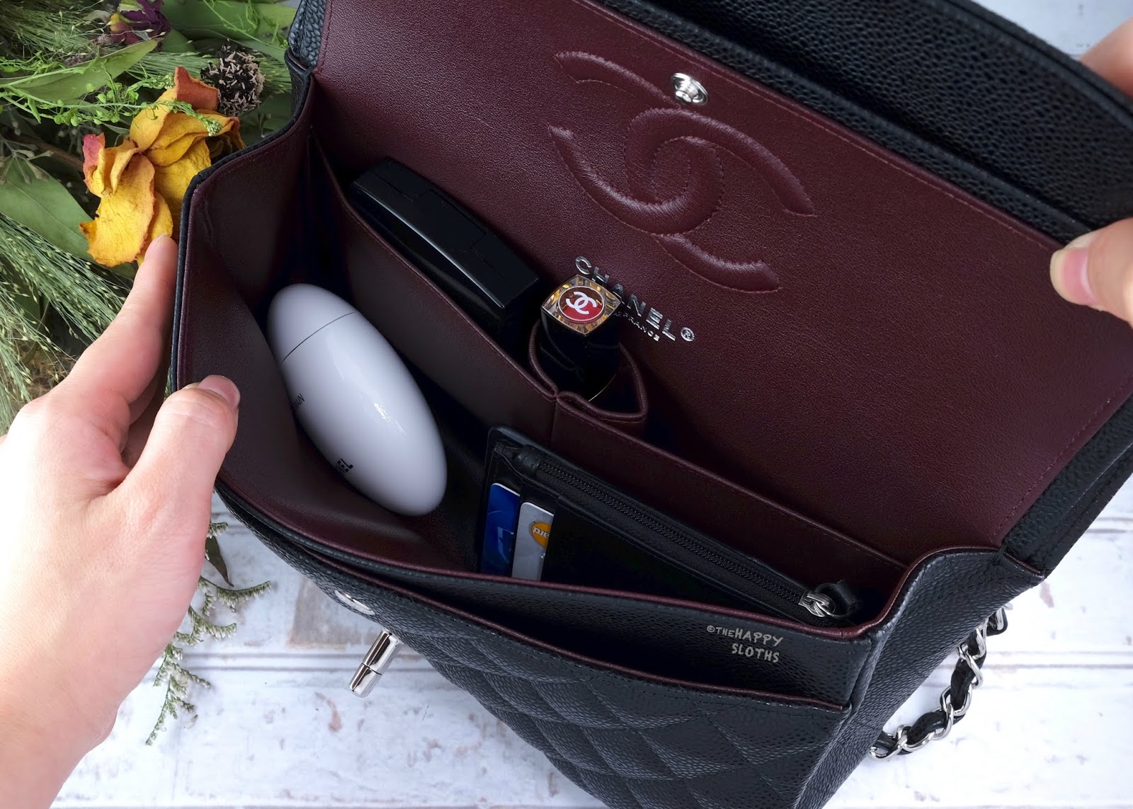 Chanel Bag Inside View: Pockets, Zippers, and Compartments