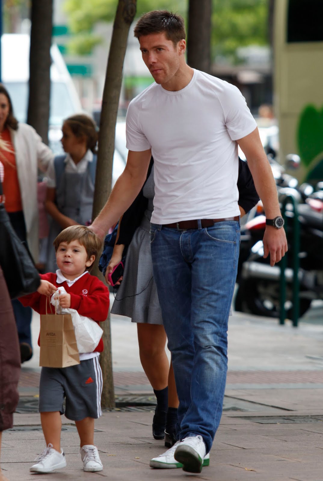 Fernando Alonso Daughter: Cute Photos and Family Life