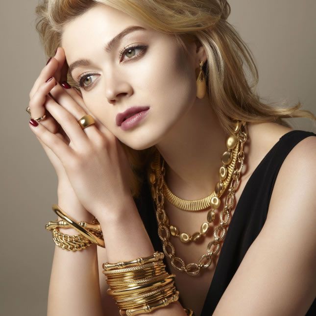 Discover Unique Jewelry Pieces at Sidney Thomas Jewelry Store.