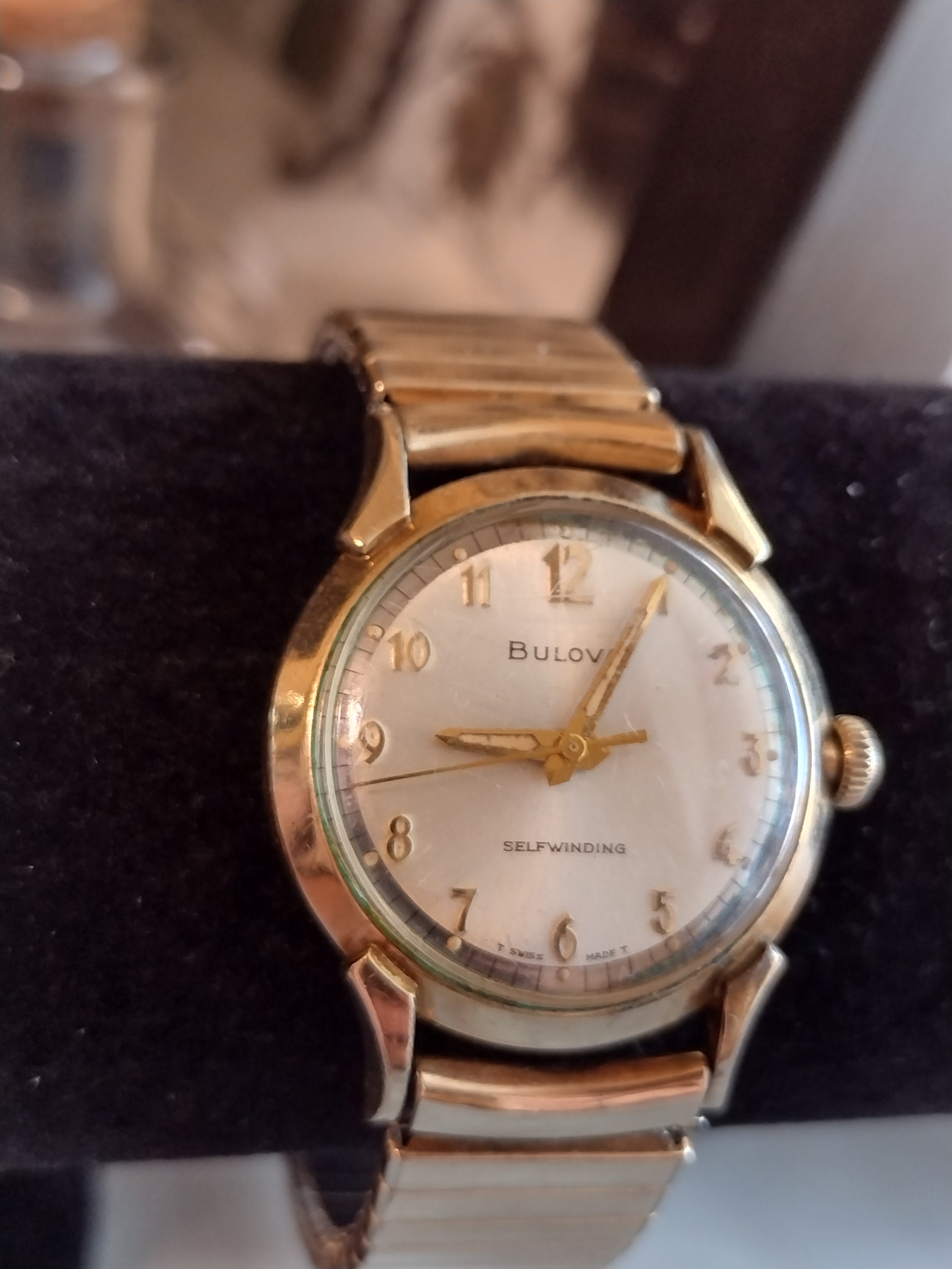 Vintage Bulova Self Winding Watch Value Guide: Whats Yours Worth Today?