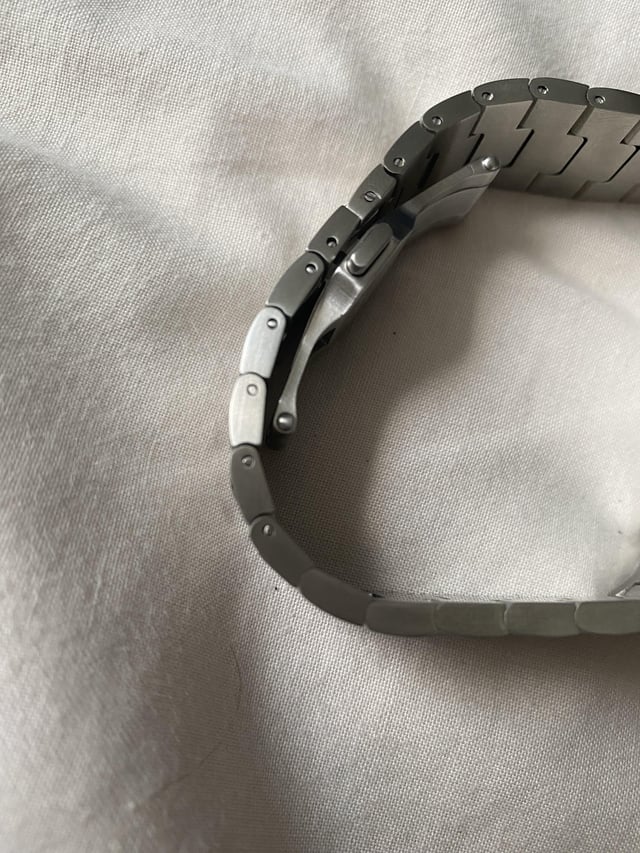 Having Trouble How to Take off Cartier Watch links Heres help