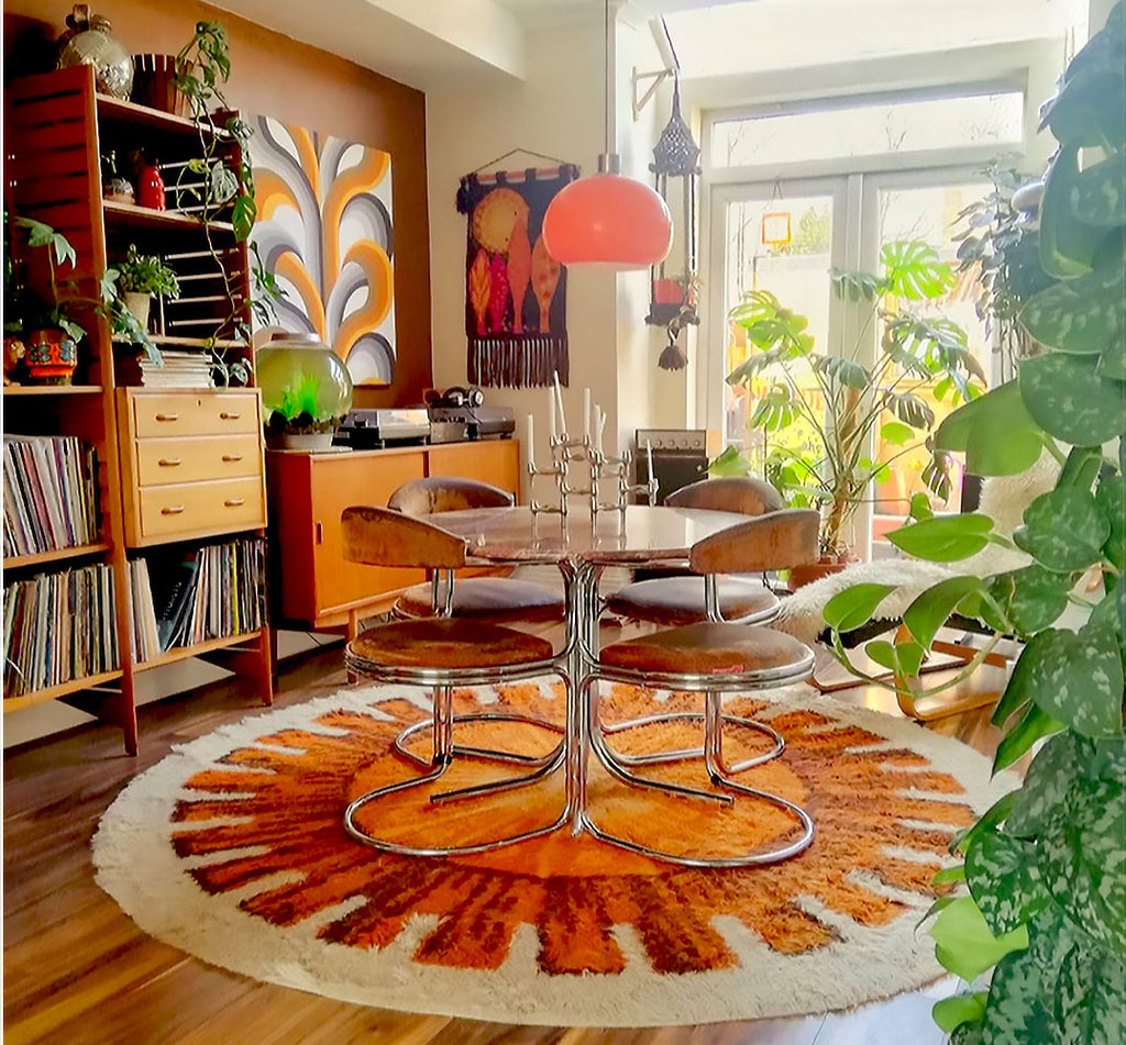 House 70s Inspiration: Cool Ways to Style Your Home