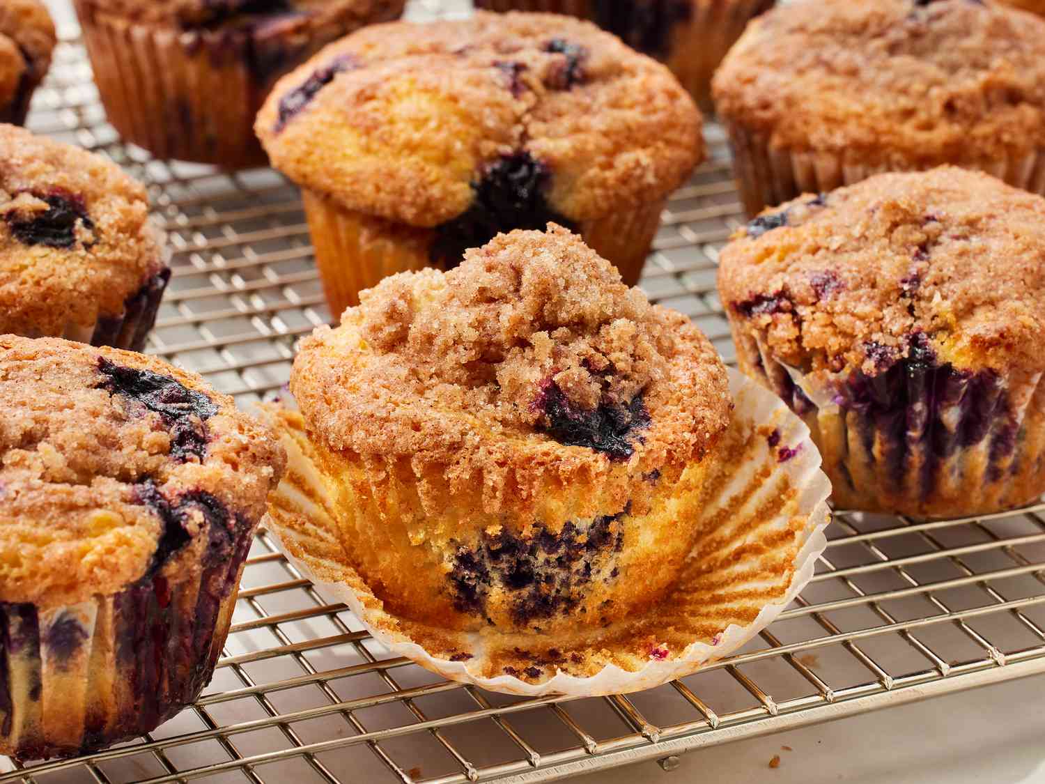 Yummy To Die For Blueberry Muffins: Quick and Simple Baking
