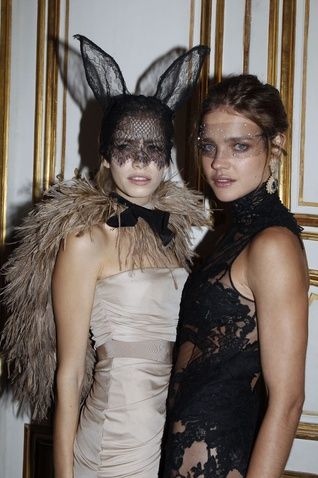 Top Female Celebrities to Do a Masquerade Party: Outfits?