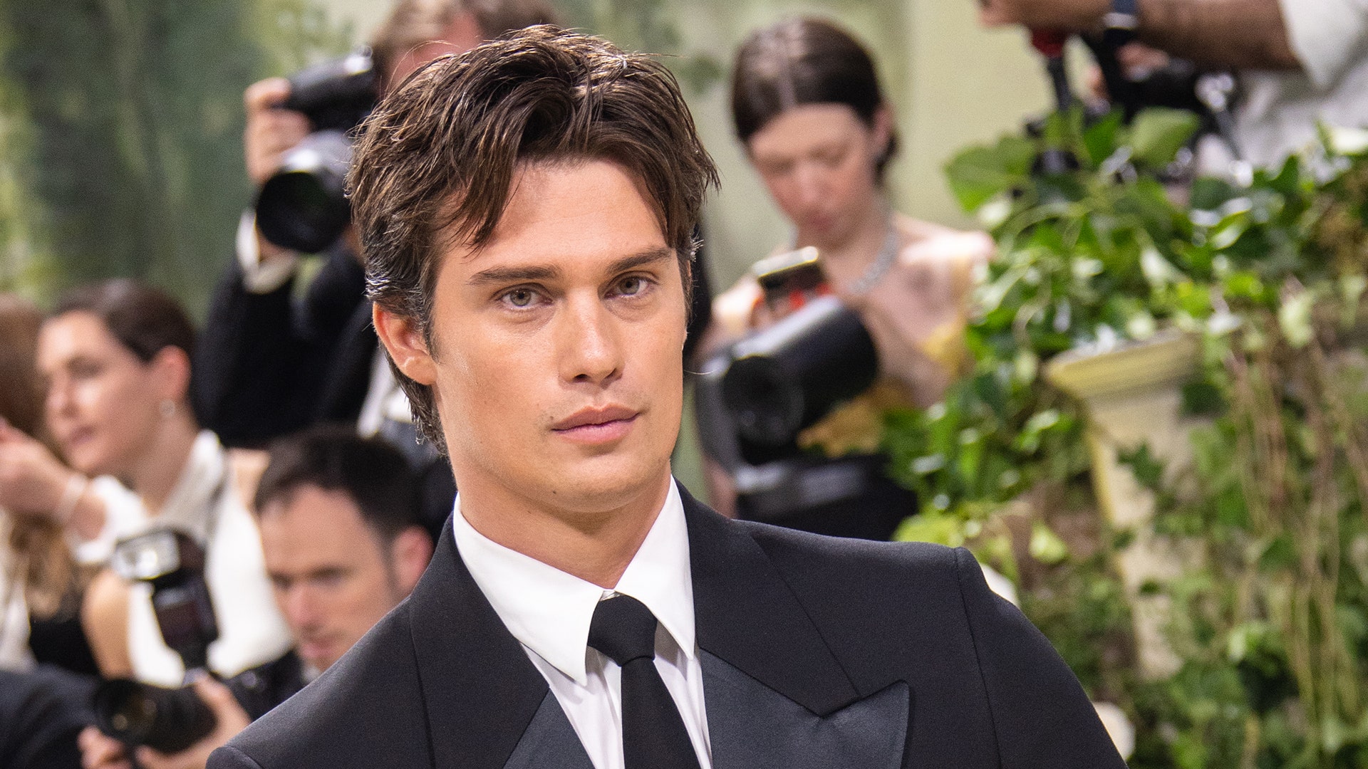 Nicholas Galitzine Met Gala: What He Wore, How to Get the Look. His Fans Love Him.