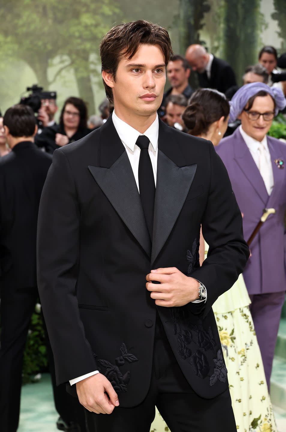 Nicholas Galitzine Met Gala: What He Wore, How to Get the Look. His Fans Love Him.