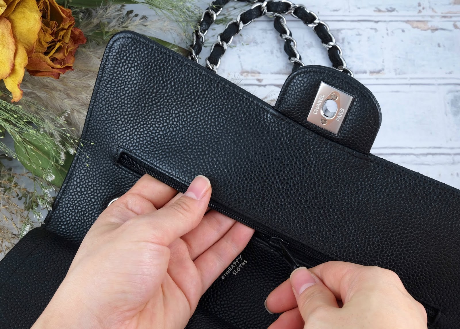 Chanel Bag Inside View: Pockets, Zippers, and Compartments