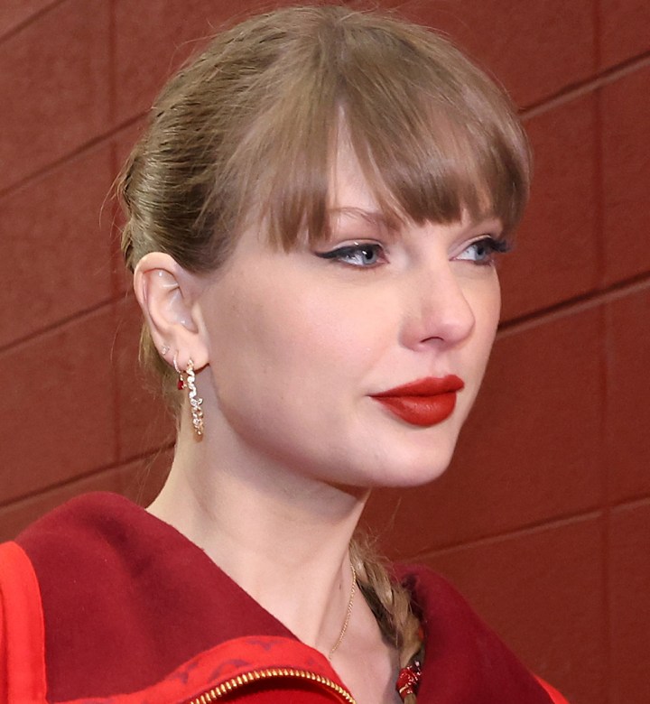 Taylor Swift Hair 2024: All About Her Latest Hairstyle!