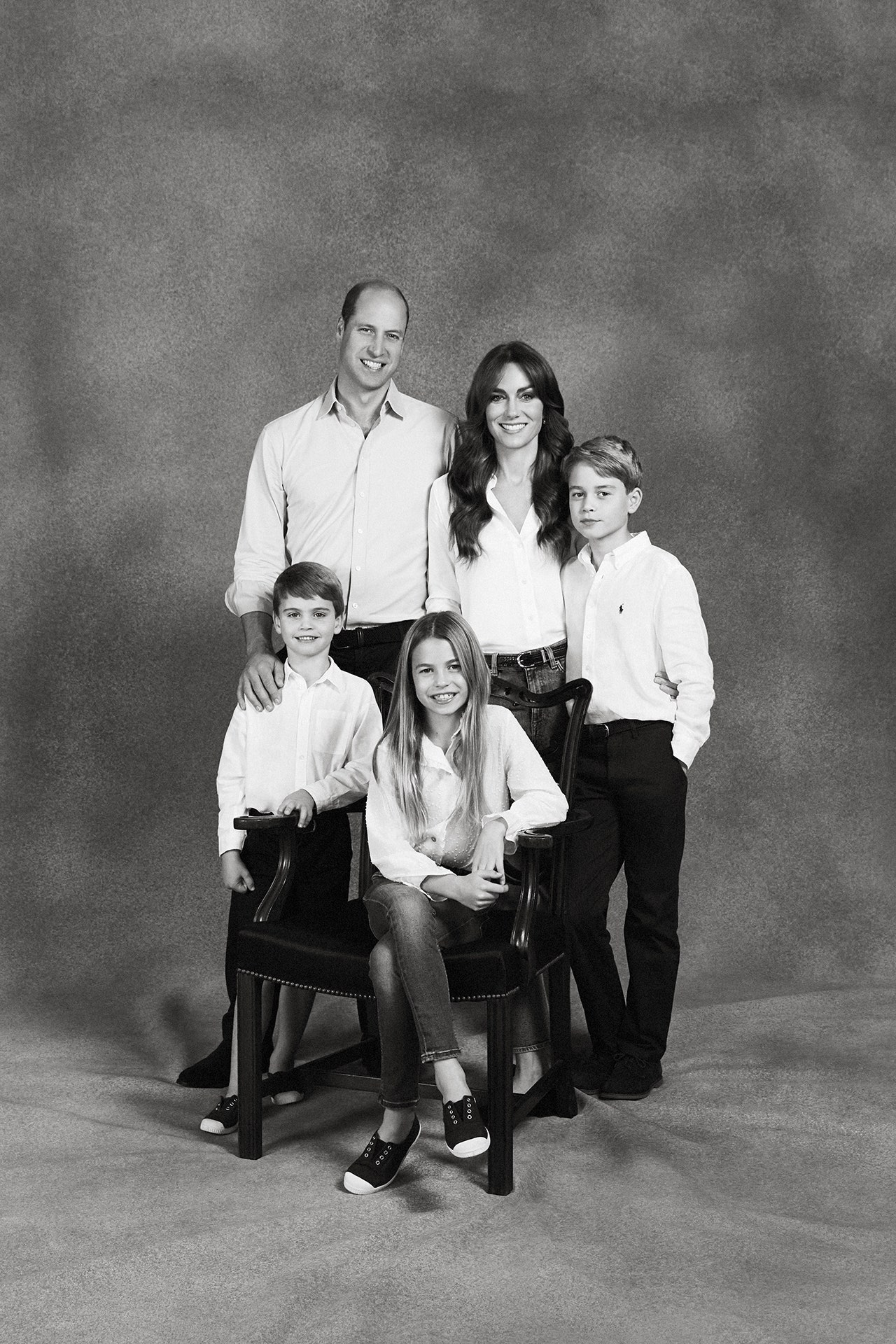 Royal Christmas Cards 2023: Check Out the Best Designs and Trends!