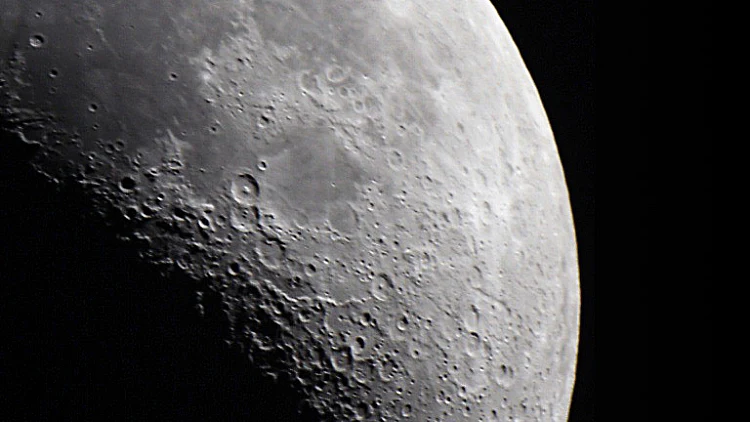 Become a moon watcher: Discover how to be a moon watcher by using these easy tips.