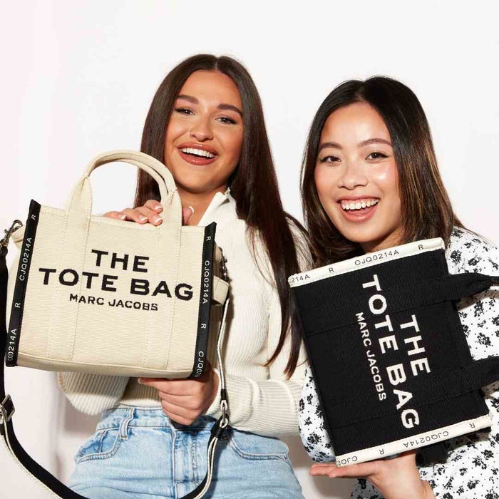 Marc Jacobs Tote: How to Style It for Any Occasion!