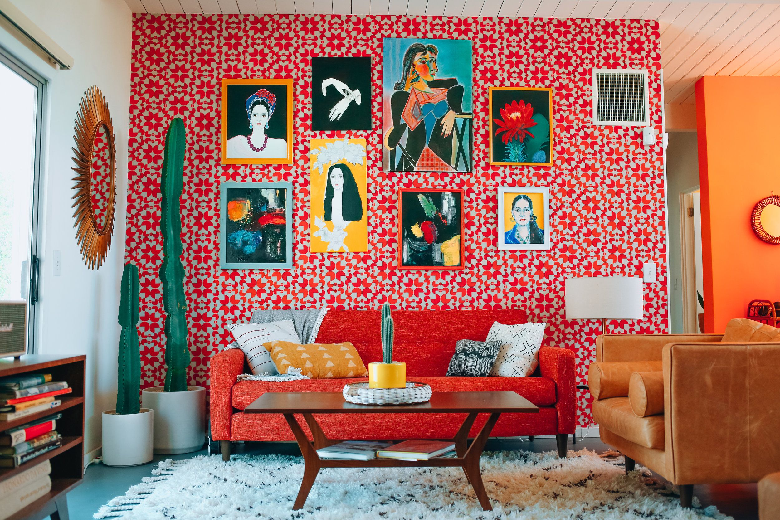 Decorate your home with coquelicot color! Find inspiration for creating your own unique style.