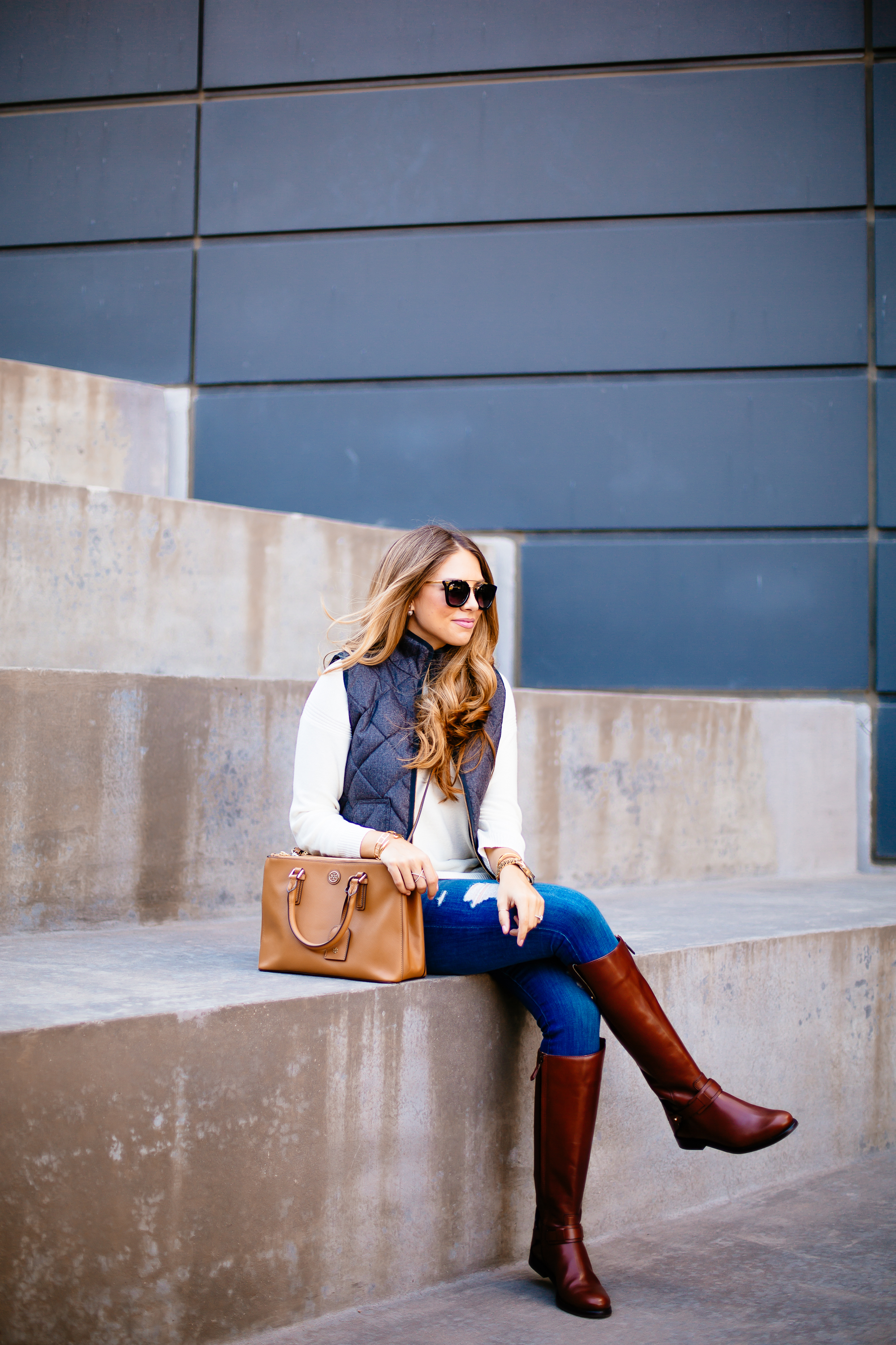 How to Wear Riding Boots Outfits (Find Your Perfect Look with These Style Tips)