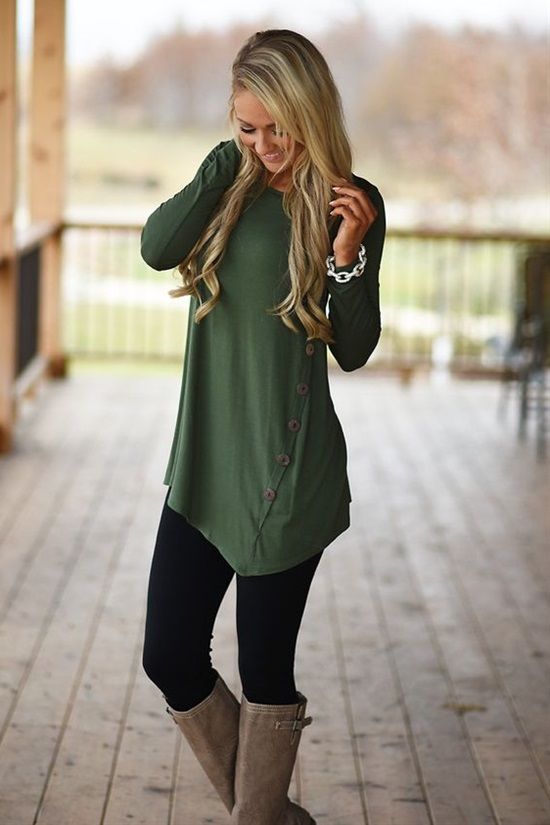 How to Style Outfit With Green Leggings? Check Out These Chic and Simple Ideas Now!