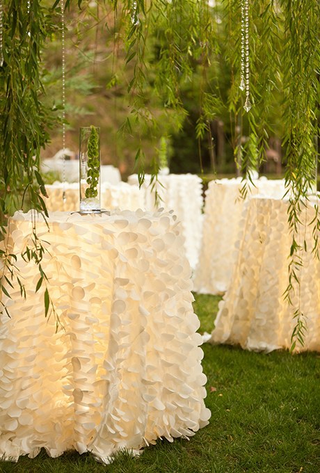 What is a white out party? Here are some tips for hosting a cool party with the all-white theme!