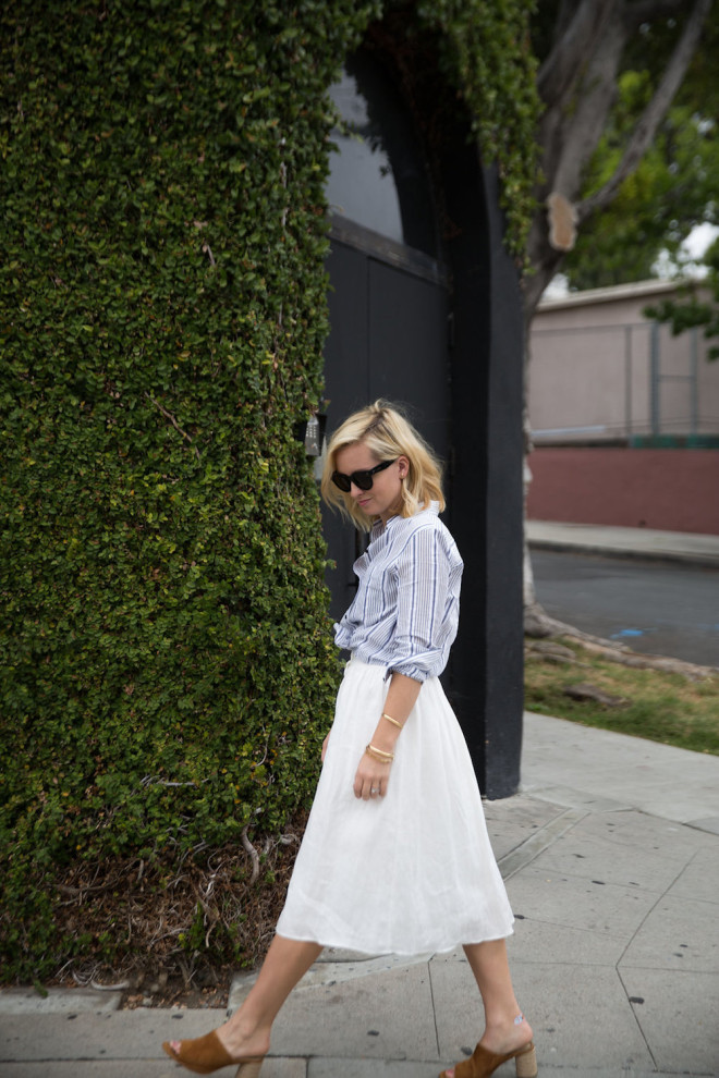 White Linen Skirt Outfit Ideas: How to Dress It Up or Down Effortlessly