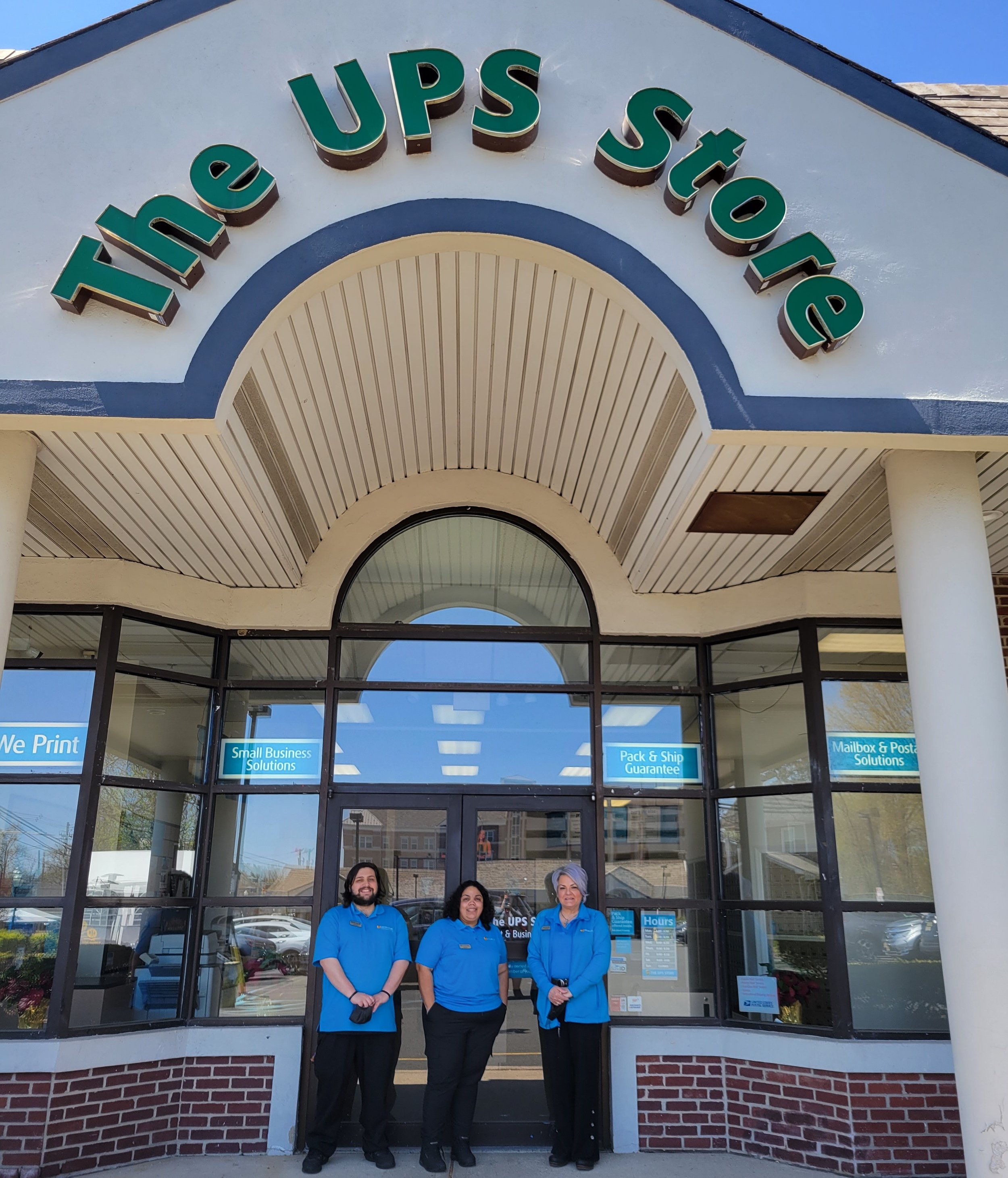 UPS Store Tribeca: Your Ultimate Guide to Shipping and Printing Services in the Neighborhood!