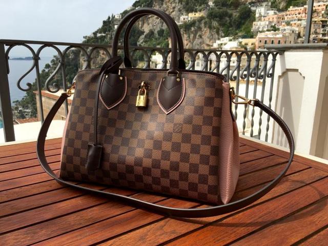 How to Identify Celebrities Louis Vuitton Bags? Learn to Spot Them Like a Pro!